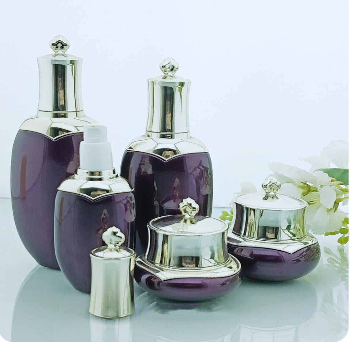 Luxury skincare packaging 30g 50g 40ml 100ml 120ml clear glass serum lotion bottles and face cream jars set with silver cap