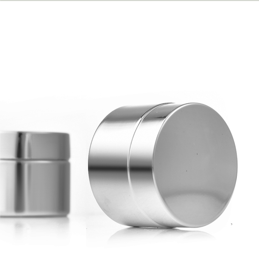 high quality empty luxury silver cosmetic glass cream jar with screw lid skin care cosmetic package