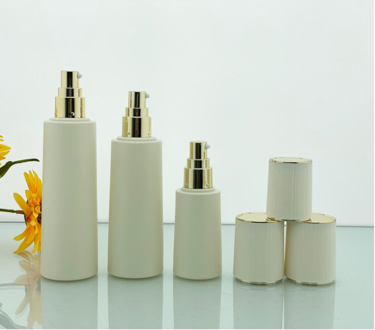 2024 new style high quality  Cosmetic packaging 15ml 30ml 60ml 125ml 200ml white glass lotion bottles full set