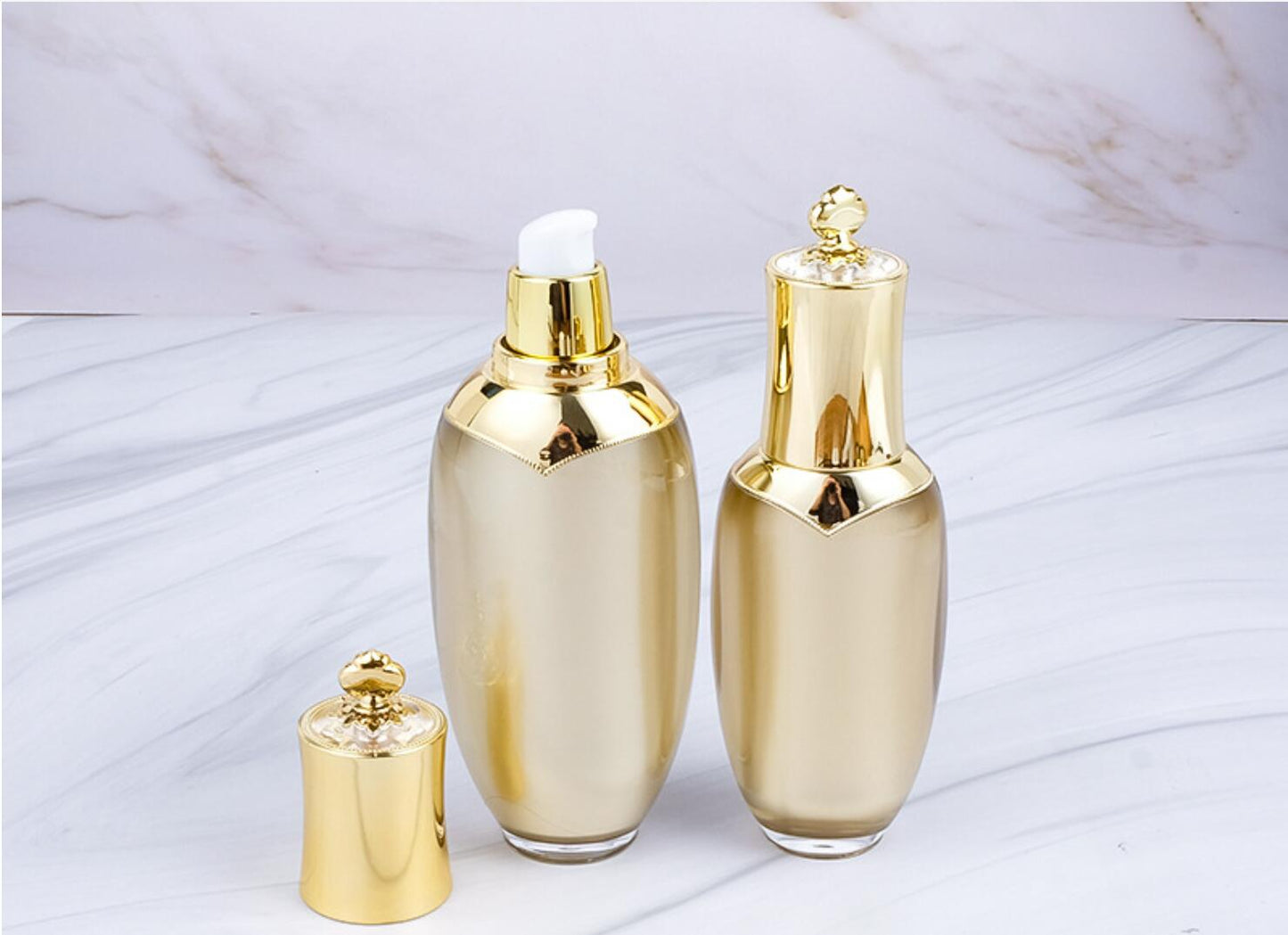 Factory wholesale gold jar with golden lid acrylic plastic empty cream packaging container cosmetic jar