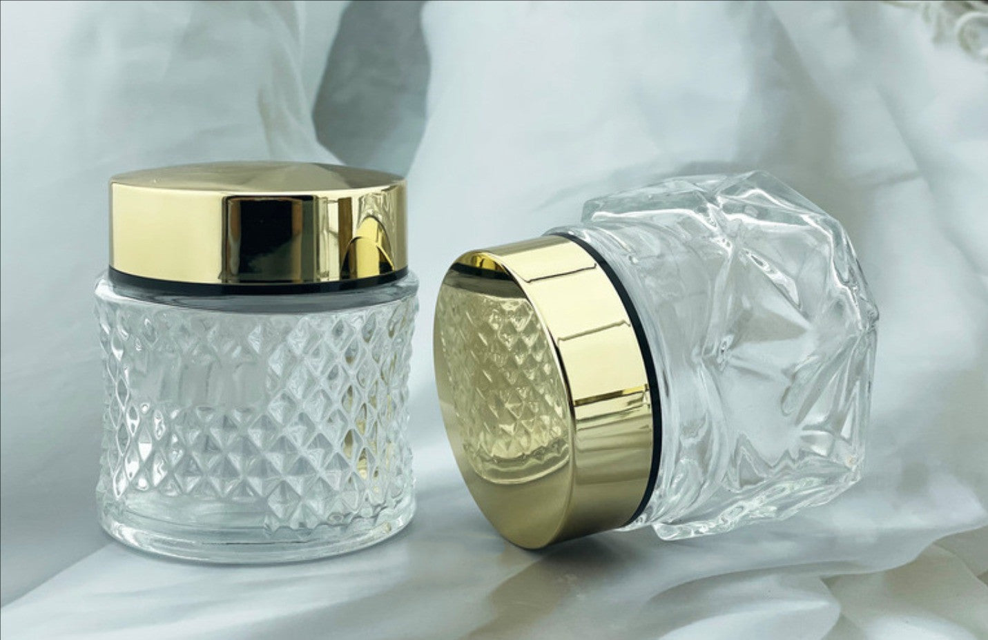 2025 new style fashion 100g empty clear cosmetic glass cream jar with gold lid wholesale