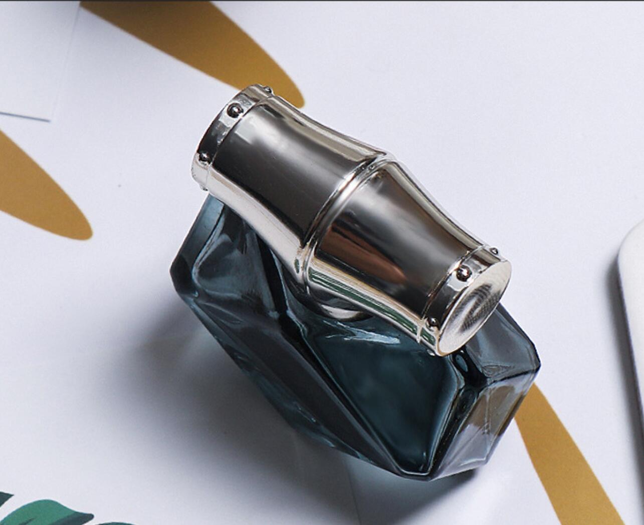 Factory wholesale new empty oil perfume atomizer 7.5ml Clear square glass perfume bottle with spray