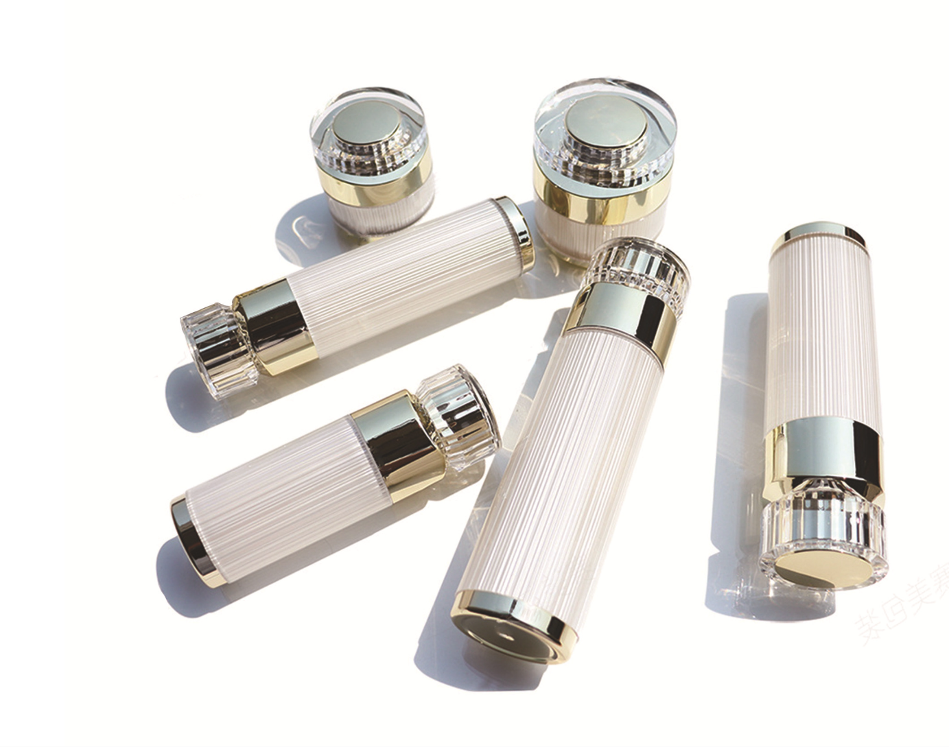 Acrylic plastic type and personal care Industrial Use Cosmetic lotions cream jar wholesale