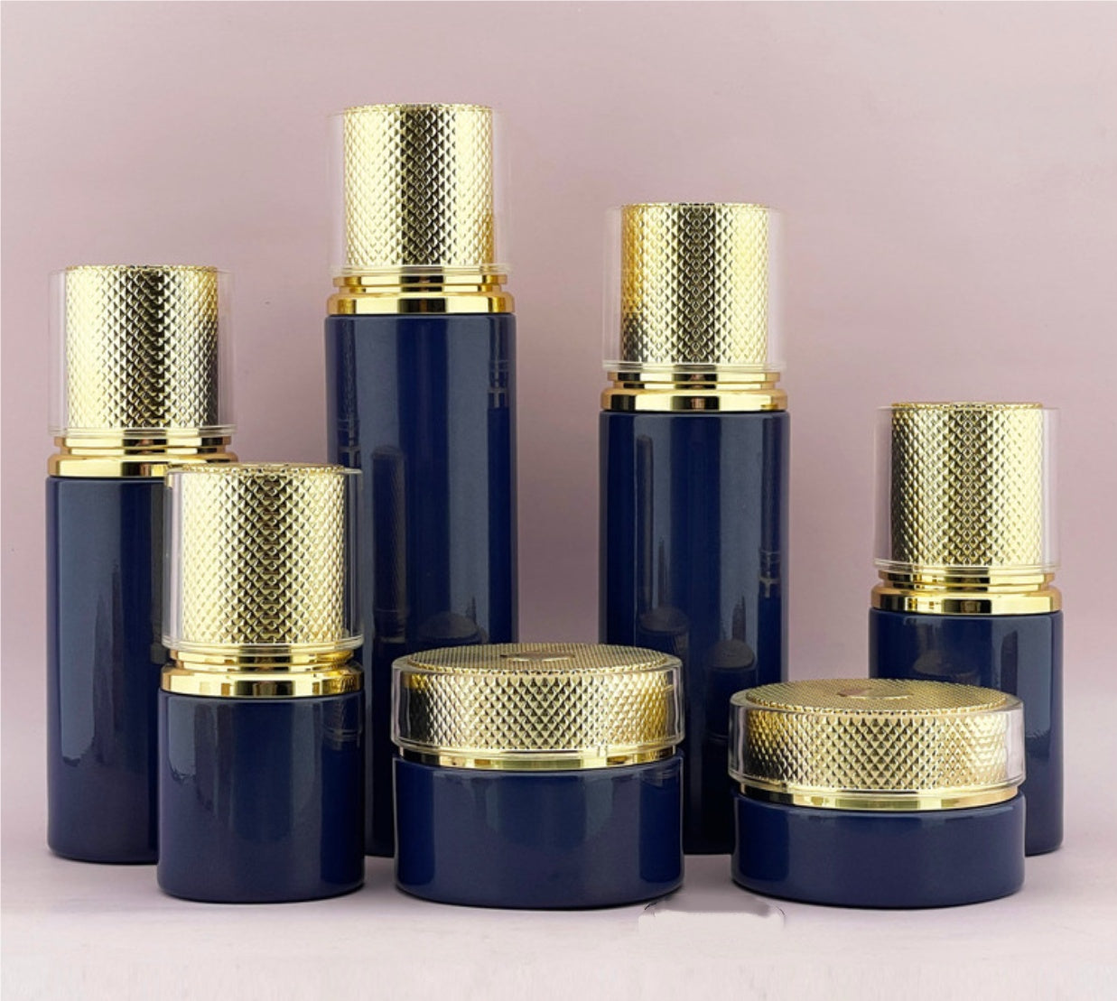 luxury new style empty round shape cosmetic glass lotion pump bottles with gold lid/pump wholesale&nbsp; 30g 50g 30ml 50ml 100ml 120ml 150ml&nbsp;