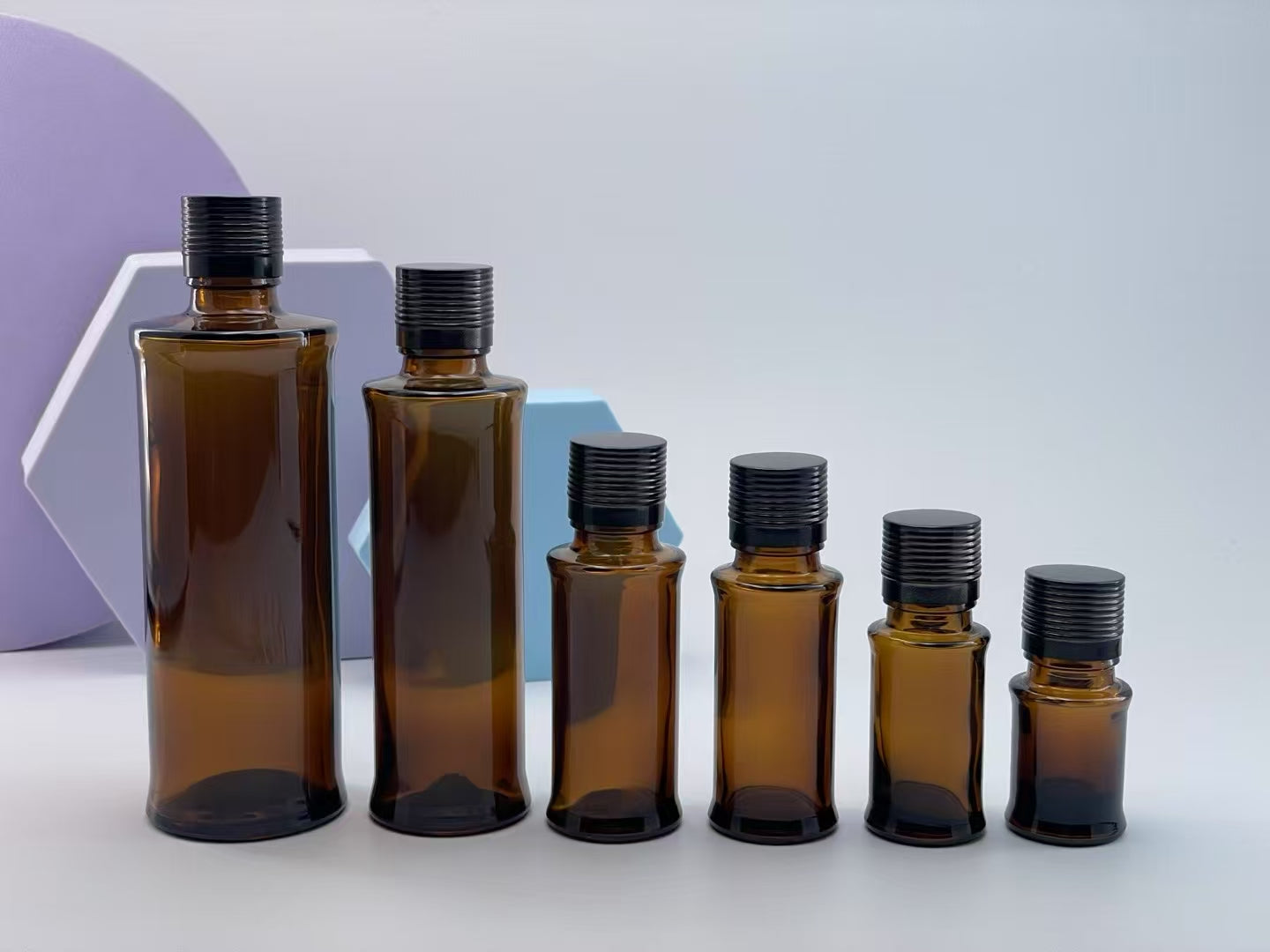 2025 high quality new style empty amber glass essential oil bottle with dropper/lid cosmetic glass package